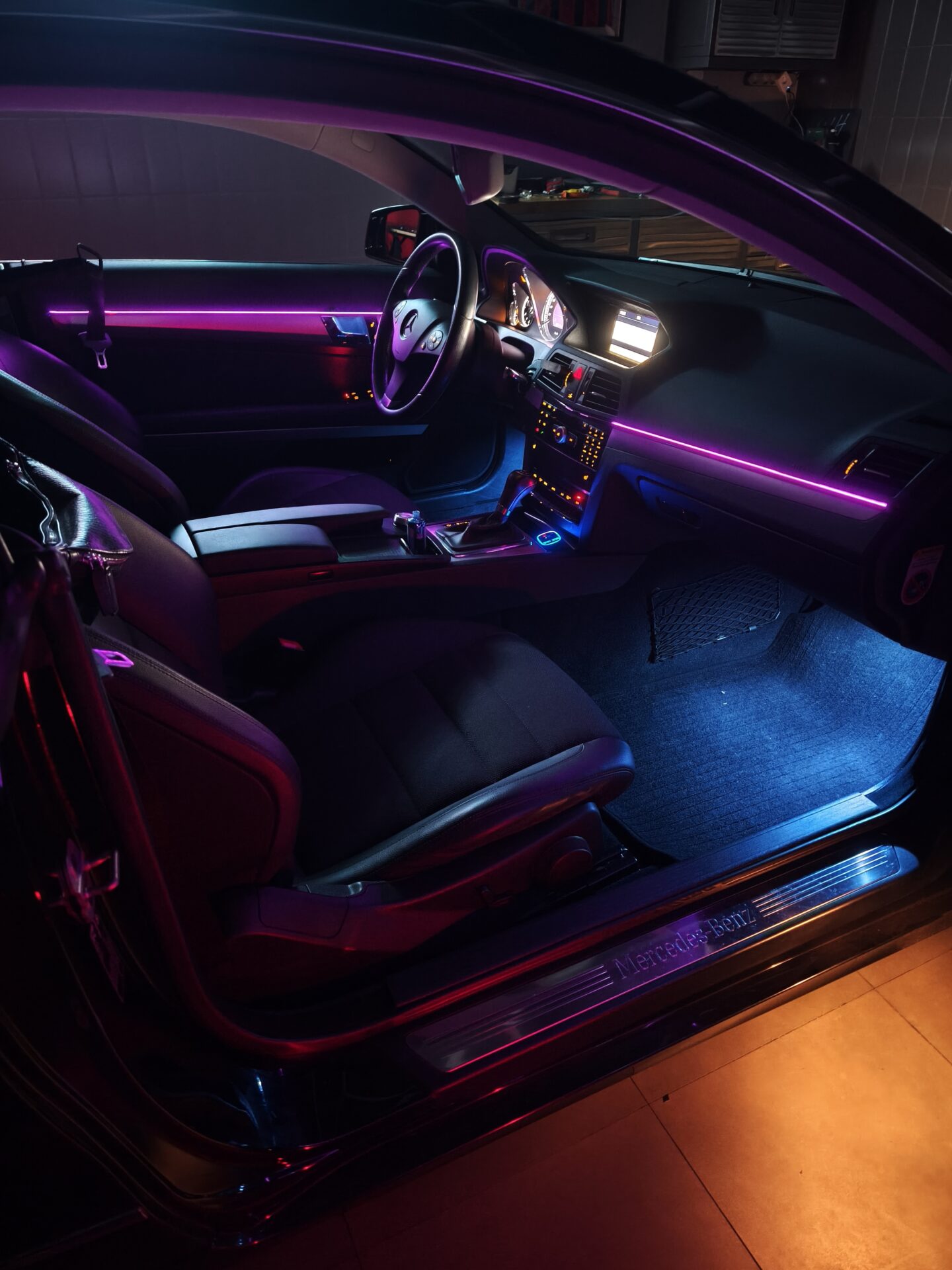 Mercedes Benz C Klasse W204 Coupé / Limo Ambientebeleuchtung – Bild 8