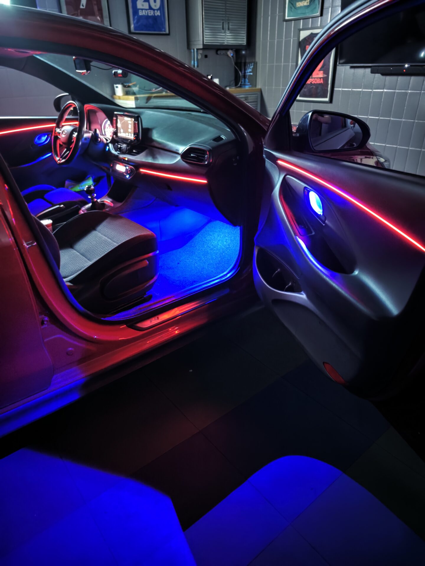 Hyundai i30 / i30n / Sportsback Ambientelicht Nachrüstung – Bild 3