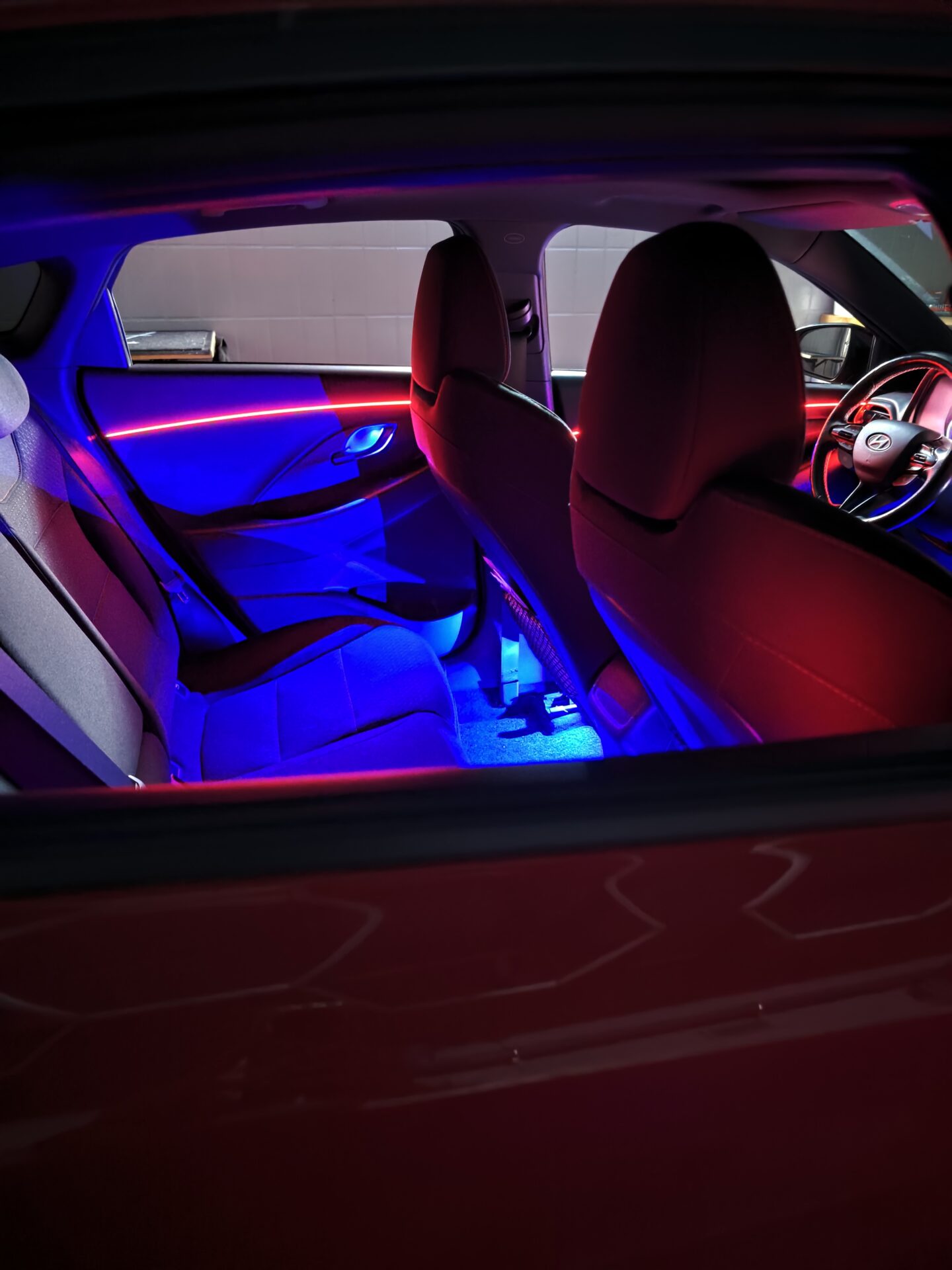 Hyundai i30 / i30n / Sportsback Ambientelicht Nachrüstung – Bild 4