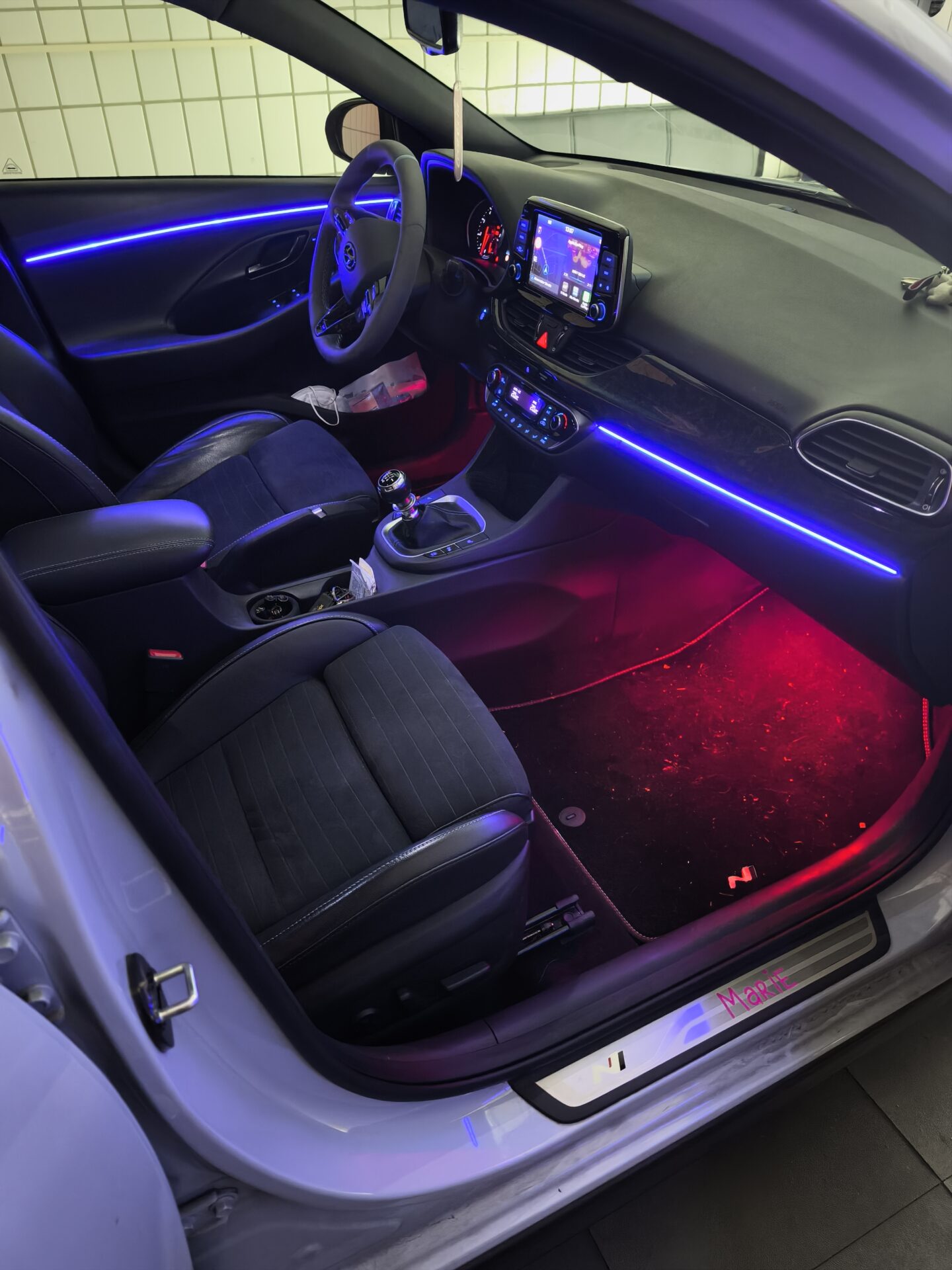 Hyundai i30 / i30n / Sportsback Ambientelicht Nachrüstung – Bild 5