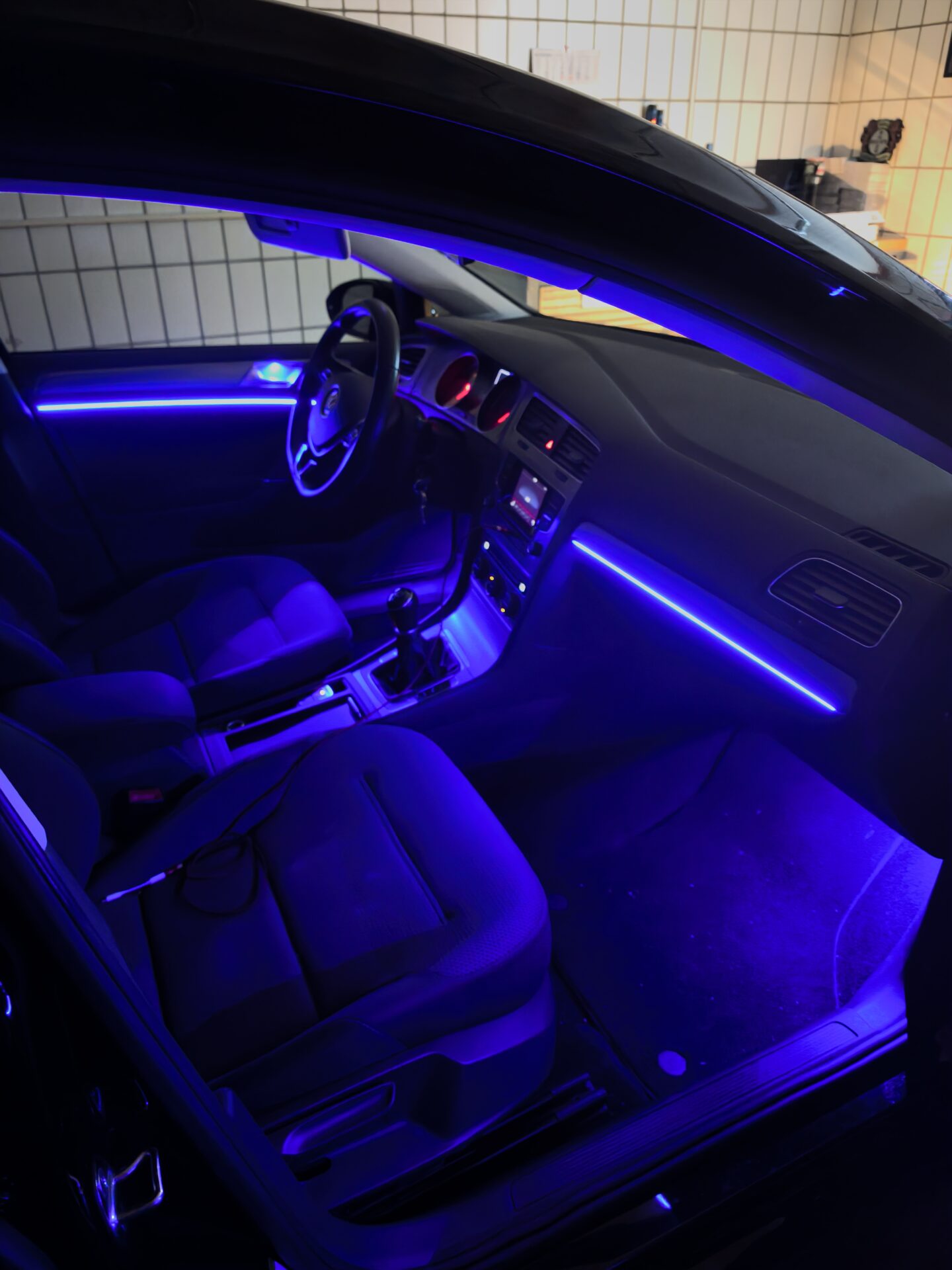 VW Golf 7 Ambientelicht Nachrüstung – Bild 8