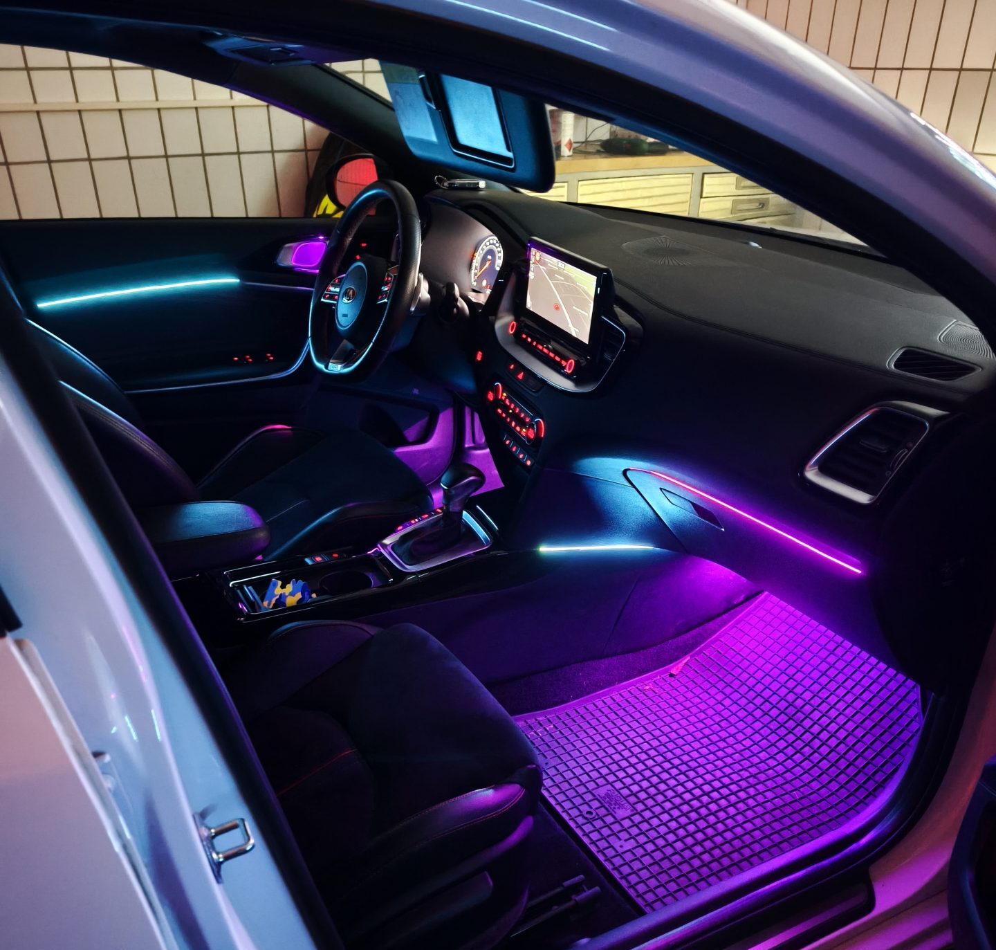 Kia ProCeed / Ceed / GT Ambientelicht Nachrüstung – Bild 3