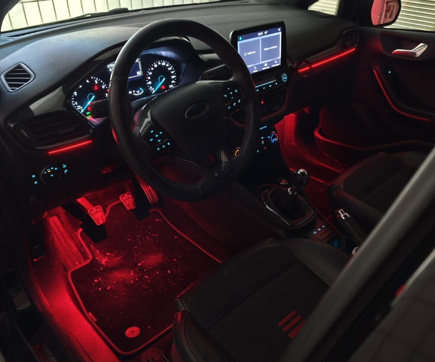 Ford Fiesta ST Line MK8 Ambientebeleuchtung – Bild 7