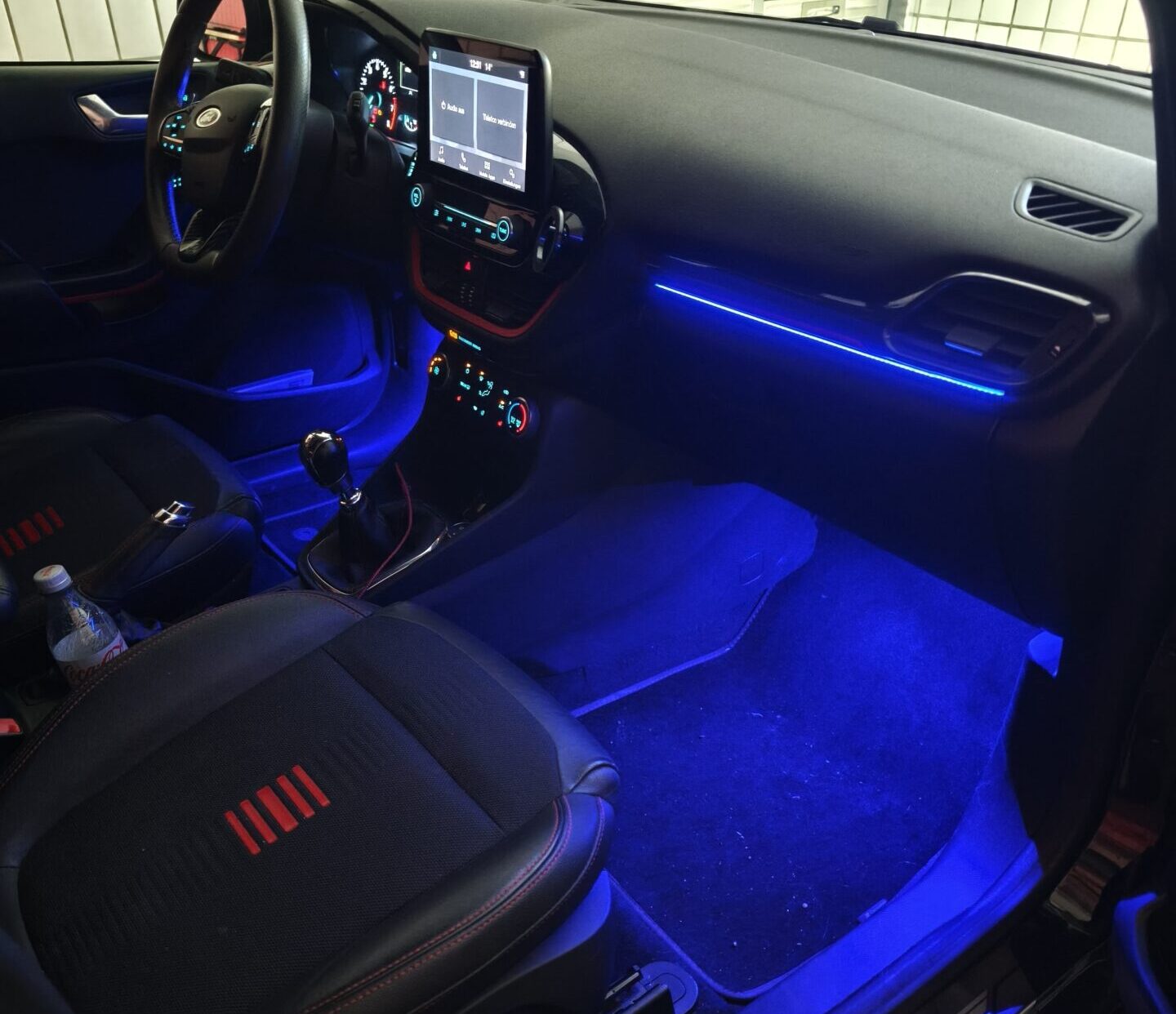 Ford Fiesta ST Line MK8 Ambientebeleuchtung – Bild 5