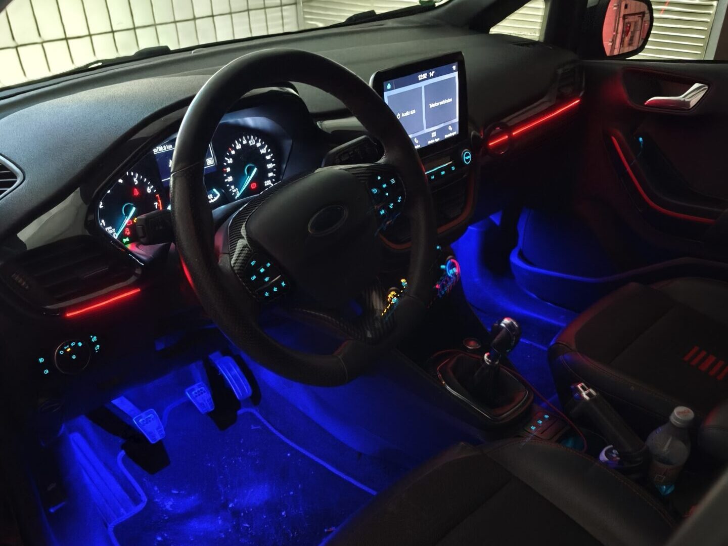 Ford Fiesta ST Line MK8 Ambientebeleuchtung – Bild 2