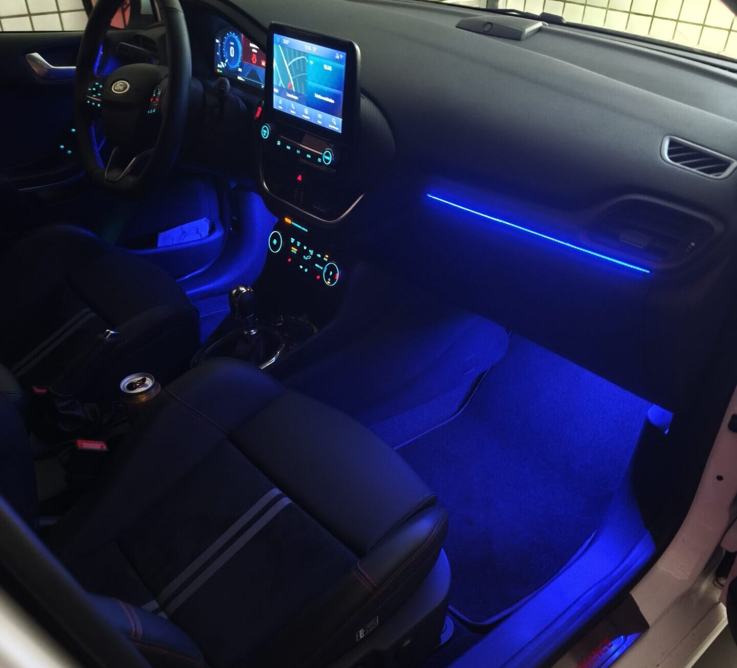 Ford Fiesta ST Line MK8 Ambientebeleuchtung – Bild 9